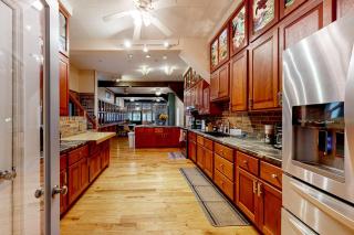 Deck, Views, Games: 10BR Home in Shenandoah Valley - 4
