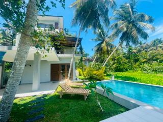 Villa White Home - 3
