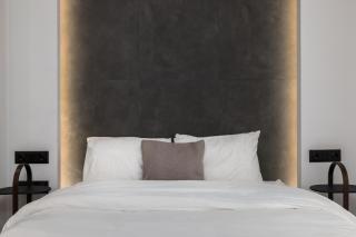 BLACK FRAME-A cinematic urban stay in Thessaloniki - 3