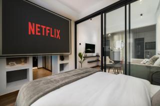BLACK FRAME-A cinematic urban stay in Thessaloniki - 7