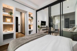 BLACK FRAME-A cinematic urban stay in Thessaloniki - 6