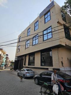Crystal Zee Hotel - 4