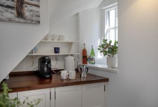 High Street Retreat - 3
