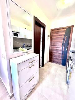 Cosy studio apartment with FREE beach access - 2