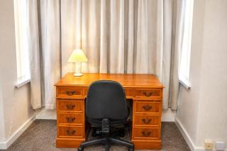 Spacious Double Room near Wolverhampton City Centre - 5