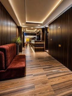 Arcade Luxury Hotel - 4