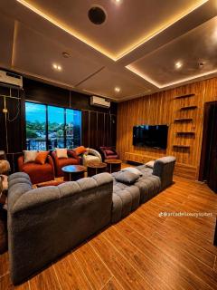 Arcade Luxury Hotel - 1
