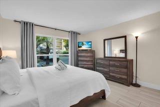 Beach Front One Bedroom Condo Paradise. Ground Floor. - 3