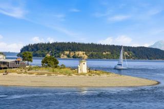 Luxury Waterfront Home walk to Downtown Gig Harbor - 4