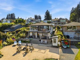 Luxury Waterfront Home walk to Downtown Gig Harbor - 1