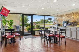 Red Roof Inn Wheelersburg - 1