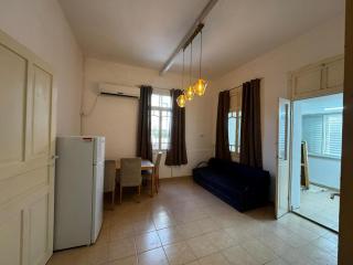 Bright & Spacious 3-Room Apartment in the Heart of Haifa - 2