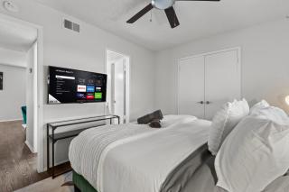 Chic and Cozy Zilker Park 2BR - Walkable & Stylish - 7