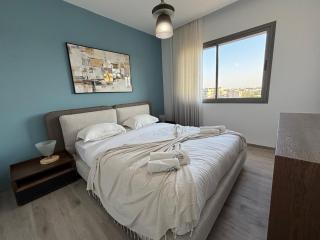 NEW Bright Luxury 1BR Central Location - 8