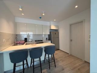 NEW Bright Luxury 1BR Central Location - 2