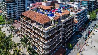 Ocean view 1Br Condo-Balcony-Beach-Pool - 202 - 0