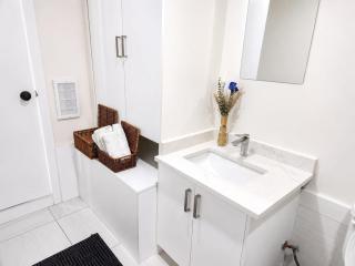 Private Studio Suite with Separate entrance Surrey - 1