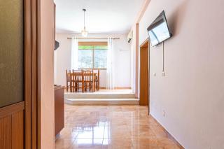 Radhima Res 7 - One Bedroom Apt w kitchen - 3