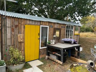 Mr Hares shepherd hut - Mellis - 6