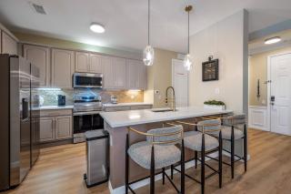 VC7-204 - 3BR condo sleeps 8 near universal - 1