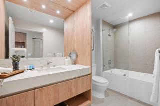 Prime Location Studio Steps from Top Attractions - 4
