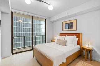 Prime Location Studio Steps from Top Attractions - 8