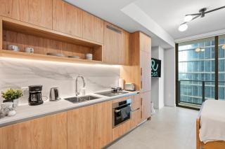 Prime Location Studio Steps from Top Attractions - 5