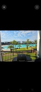 Nthatisi's Luxury Lagoon Retreat - 4
