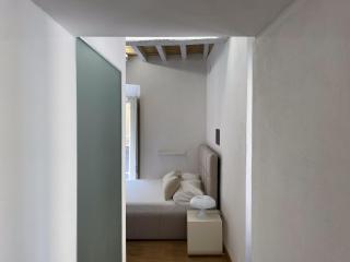 René Apartments - 2
