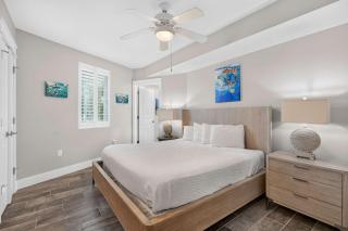 Luxurious first-floor condo with hot tub heated outdoor pool - near entertainment - 2