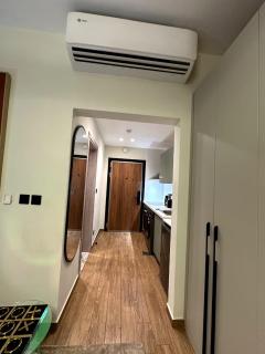 Luxury Studio Apartment in West Airport - 4