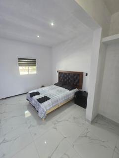 Departamentos De Cadereyta con minisplit #F - 3