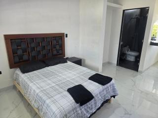 Departamentos De Cadereyta con minisplit #F - 1
