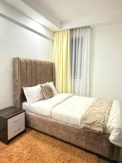 SHANGRI-LA Stays - 5