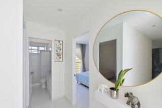 Modern Apartment, 5 Min airport, 10 Min Old Town - 1