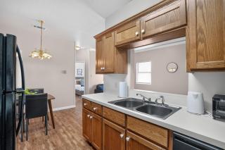 Cozy & Convenient Stay at Saddlebrook - 8