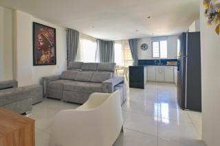 Modern Apartment, 5 Min airport, 10 Min Old Town - 9