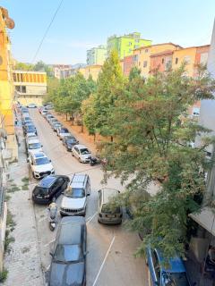 Cozy Central 2 Bedroom Apartment in Myslym Shyri - 9