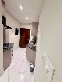 Luxury Aparment 9th Floor Gulberg - 4