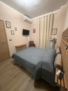ResidenTillo-Private EnSuite Rooms - 7