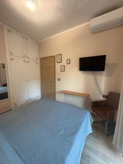 ResidenTillo-Private EnSuite Rooms - 3