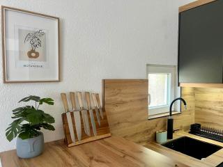 Monte Peak Cottage- Charming Country House-Central - 2