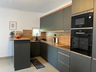 Monte Peak Cottage- Charming Country House-Central - 3