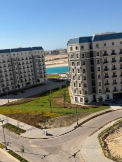 Luxury 2 Bedroom Chalet Latin District New Alamein Tower Lagoon Views شاليه فاخر غرفتين الحي اللاتيني العلمين الجديدة إطلالة على الأبراج واللاجون - 5