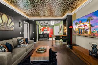 The Leopard Lounge on LV Strip - 2