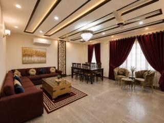 Multazam Heights, DHA Phase 8 - 3 Bedrooms Luxury Apartments - 8
