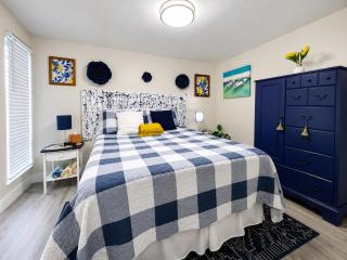 Little Havana Apartment With Patio Free Parking Near Airport - 9