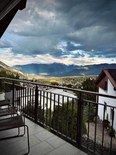 Chalet Runcs - Sun and a Panoramic View, Ski-in Ski-out - 4