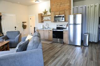 Stunning Mt Rainier Views!Tahoma Ridge Cottage - 9