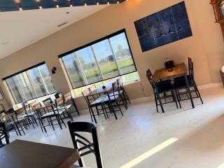 Orca Inn Suites - 1